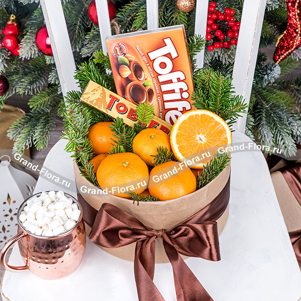 Праздничный блеск - коробка с шоколадом и апельсинами