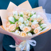 Весенний мотив - букет из белых тюльпанов 2